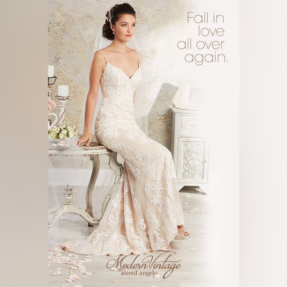 Modern Vintage Alfred Angelo Wedding Dress
